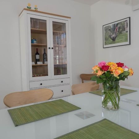 16Lilien Apartmentwohnung Вайблинген Екстериор снимка