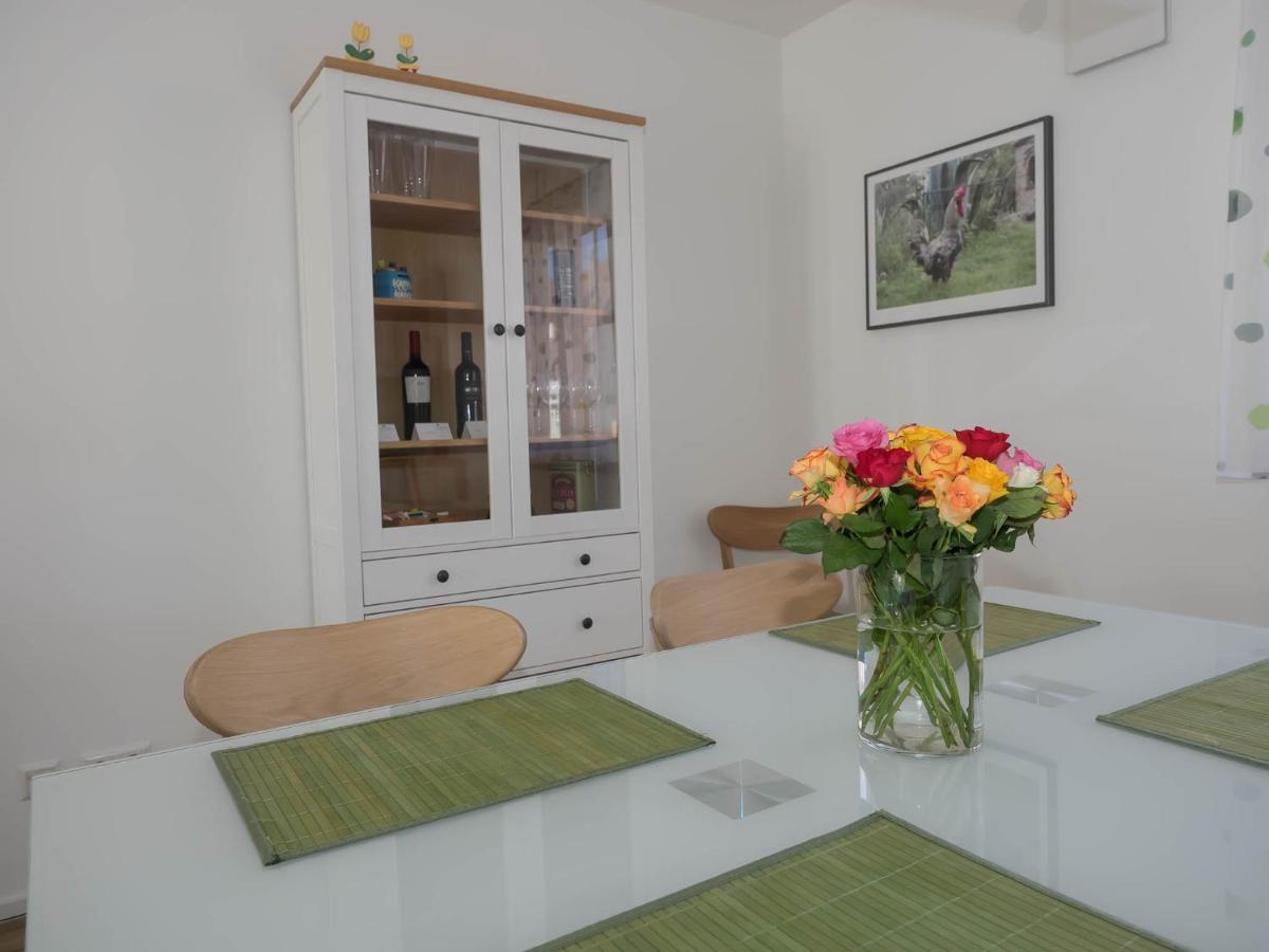 16Lilien Apartmentwohnung Вайблинген Екстериор снимка