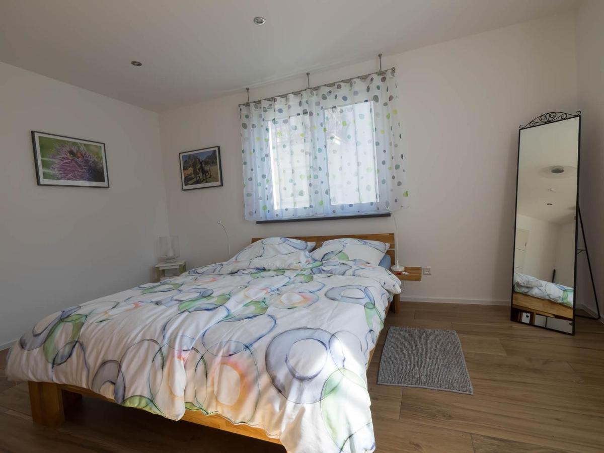 16Lilien Apartmentwohnung Вайблинген Екстериор снимка