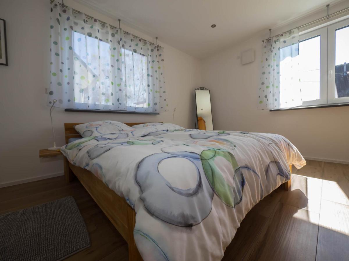 16Lilien Apartmentwohnung Вайблинген Екстериор снимка