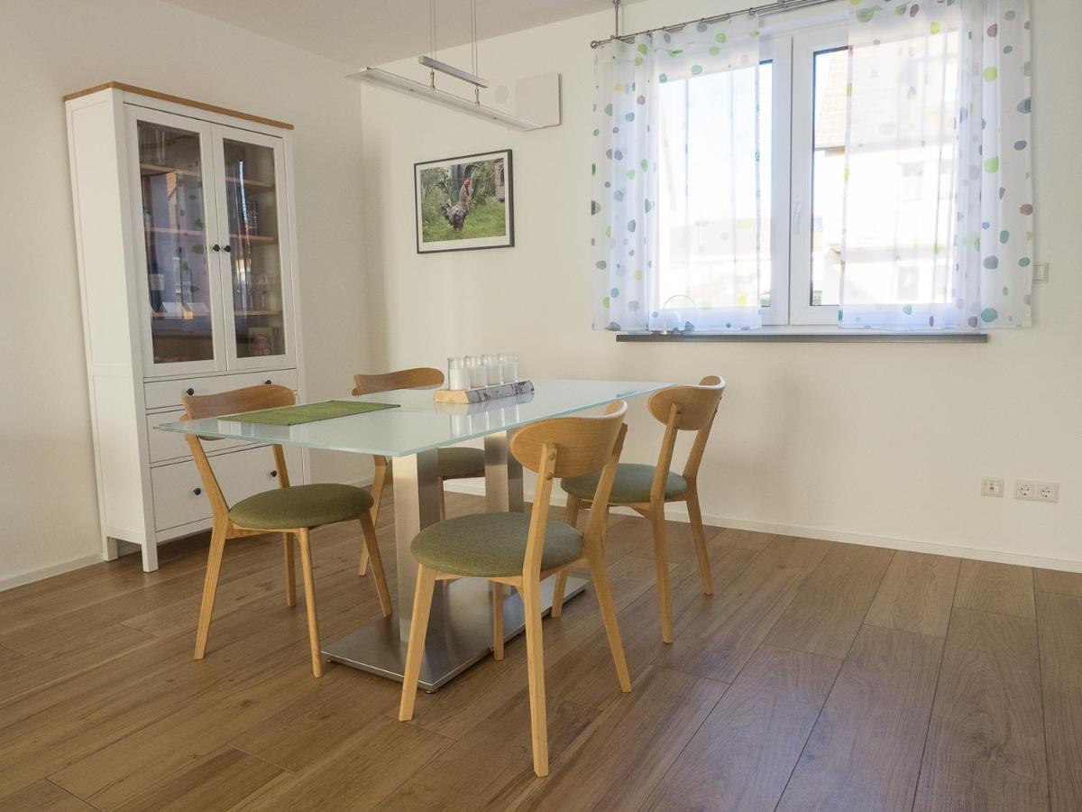 16Lilien Apartmentwohnung Вайблинген Екстериор снимка