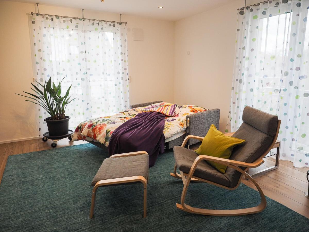 16Lilien Apartmentwohnung Вайблинген Екстериор снимка