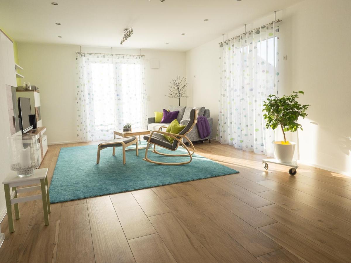 16Lilien Apartmentwohnung Вайблинген Екстериор снимка